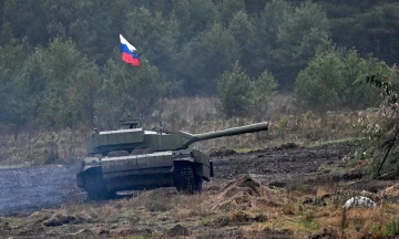 Russia's robot tank appears in exercise