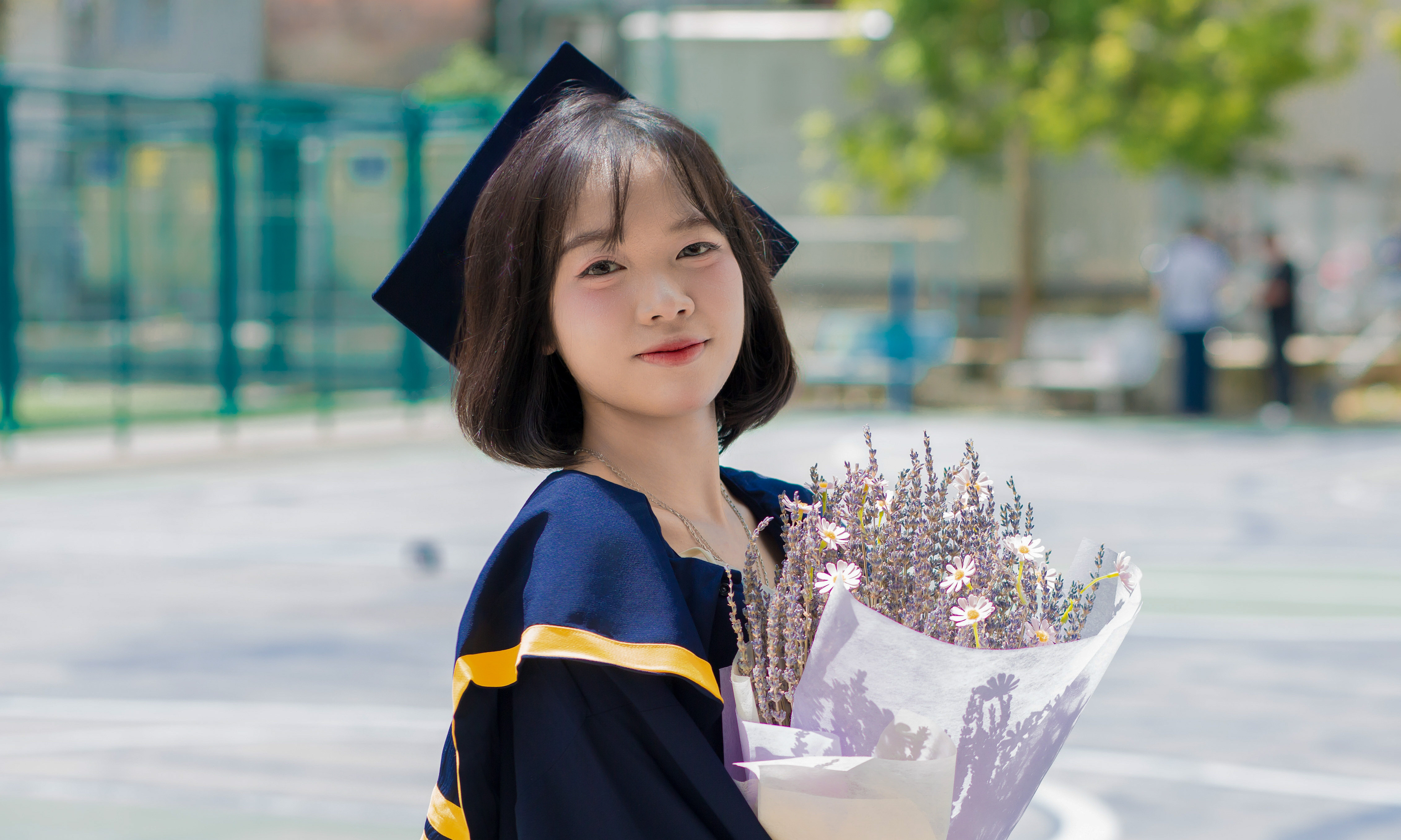 Shy girl becomes valedictorian of Posts and Telecommunications Institute of Technology