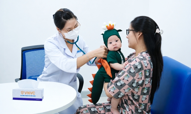 Does applying methylene blue help treat hand, foot, and mouth disease?