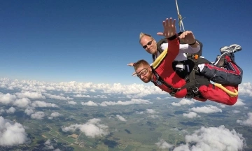 Skydivers parachute from 900 meters to rescue plane crash victims