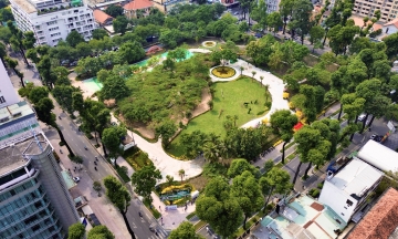 Ho Chi Minh City allows two-way motorbike traffic on Vo Van Tan street