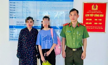 Driver Takes 14-Year-Old Girl to Police After Discovering Online 'Boyfriend' Danger