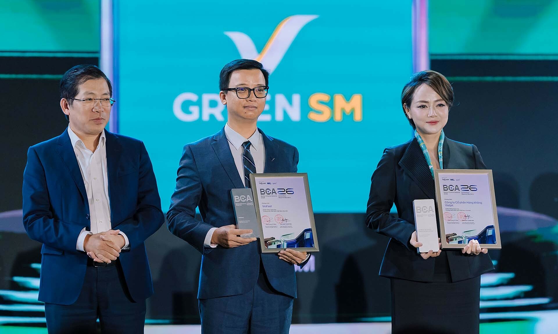VinFast and Green SM receive eight domestic awards