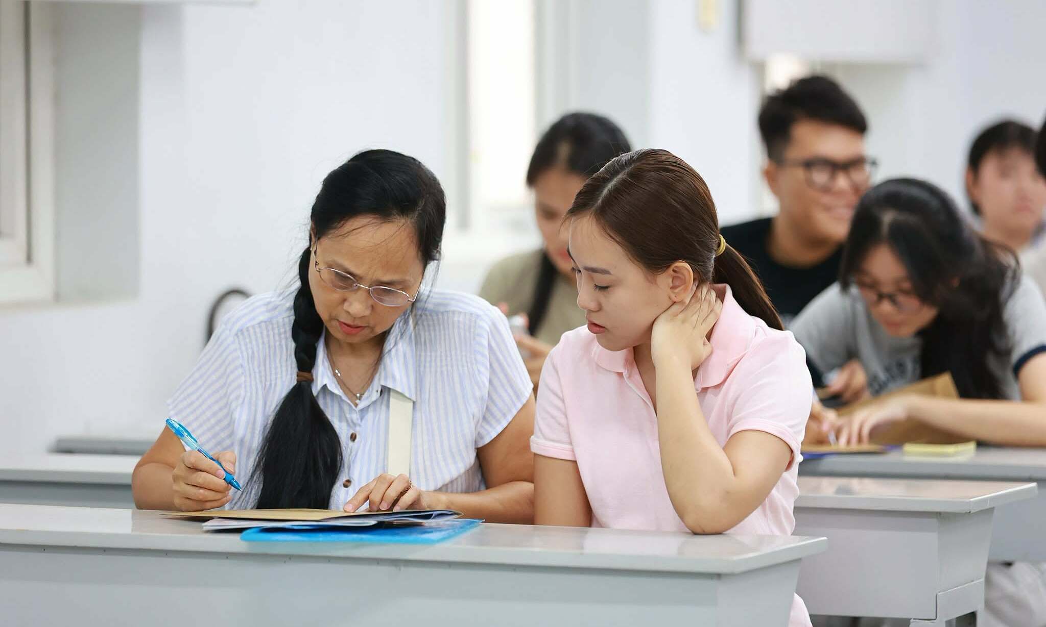 Two reasons the law sector is losing steam
