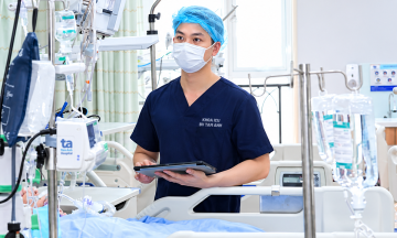 Elderly woman diagnosed with cerebral salt wasting syndrome