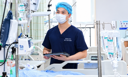 Elderly woman diagnosed with cerebral salt wasting syndrome